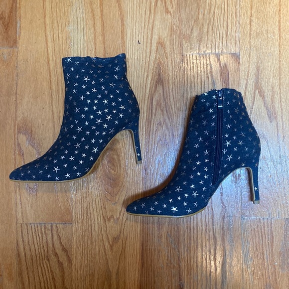 $10 CLEARANCE SALE - Lulus Khristyn Dark Blue Denim Star Print Stiletto Booties - Picture 6 of 14